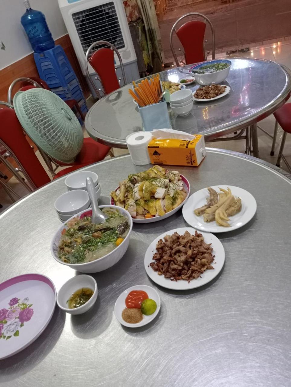 Bed and Breakfast Nha Nghi Phuong Thao Куан Лан Экстерьер фото